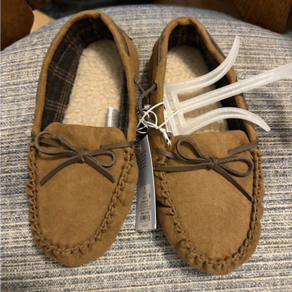 Kids Brown Moccasin Slippers - Cozy Lined Casual Shoe kids size 1 NWT by Cat & J